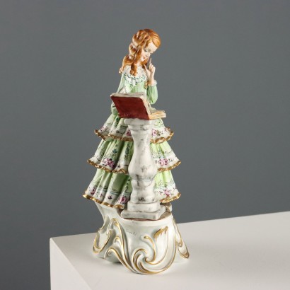 Antique Porcelain Figurine from the Capodimonte Manufactory, 20th Century_1330476 Porcelain figurine Manufacture of Ca