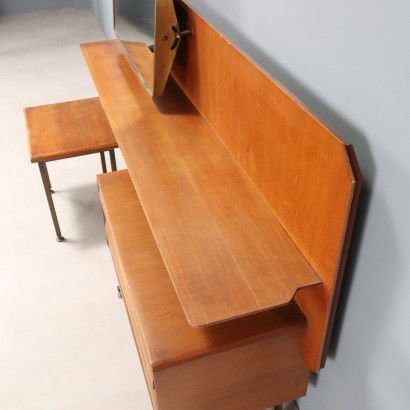 Vintage Dressing Table with Mirror and Stool, Italian Design, 1960s_1330758 Dressing Tables with Mirror and Stool 1950s, Dressing Tables with Mirror and Stool 1950s, Dressing Tables with Mirror and Stool 1950s, Dressing Tables with Mirror and Stool 1950s, Dressing Tables with Mirror and Stool 1950s