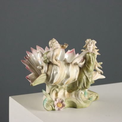 Art Nouveau Shell Vase in Porcelain