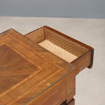 Coffee table, Neoclassical coffee table