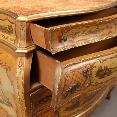 Commode de style baroque