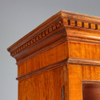 Englisches Bücherregal, englisches Bücherregal aus Satinholz