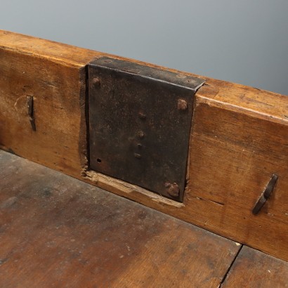 TABLE, Table en noyer