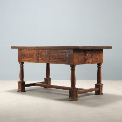 TABLE, Table en noyer