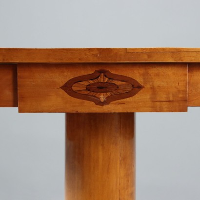 Couchtisch mit Scharnieren