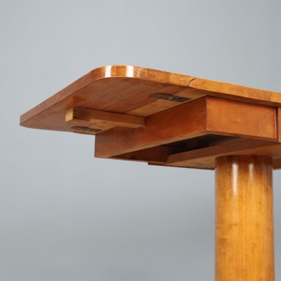 Couchtisch mit Scharnieren