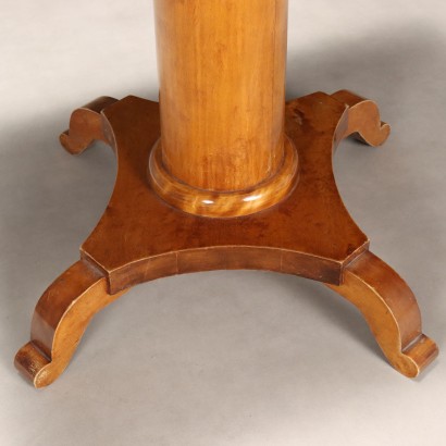 Couchtisch mit Scharnieren