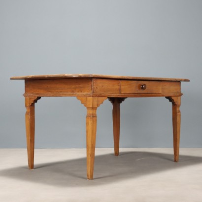 Tavolo,Tavolo in Noce