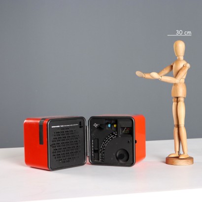 Radio cúbica Brionvega TS 505a