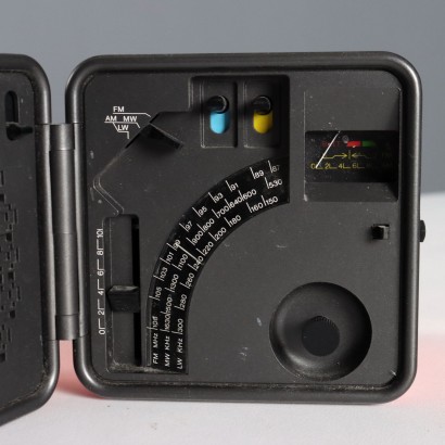 Radio cúbica Brionvega TS 505a