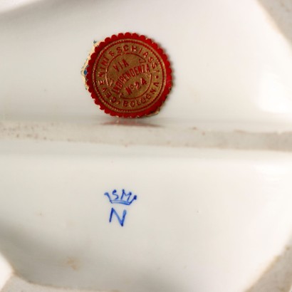 Par de candelabros de porcelana para hombre