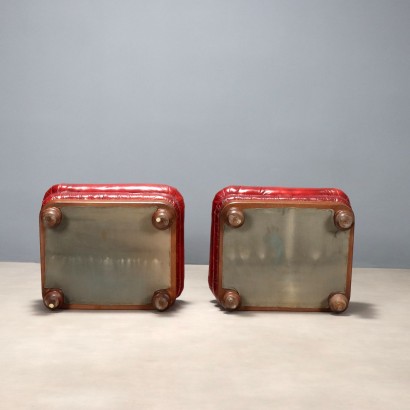 Paire de poufs en hêtre teinté noyer