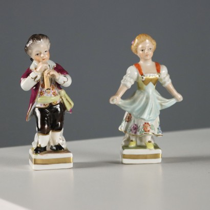 Paire d'enfants en porcelaine de la manufacture de Rudolstadt