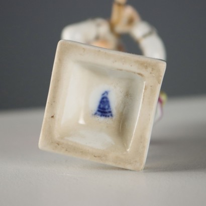 Paire d'enfants en porcelaine fabriquée