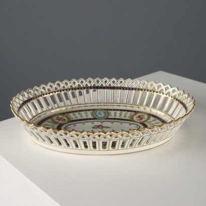 Porcelain Basket from the Dresden Potschappel Manufactory