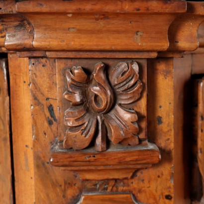 Sideboard, Barockes Nussbaum-Sideboard