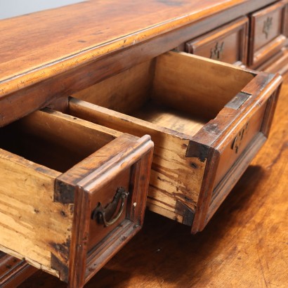 Sideboard, Barockes Nussbaum-Sideboard