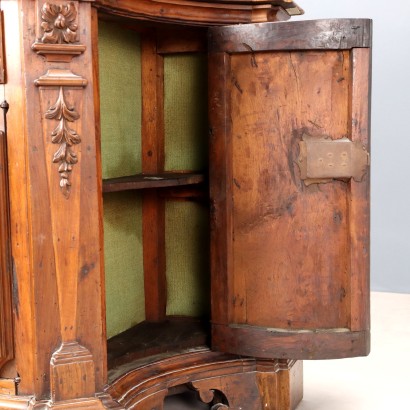 Sideboard, Barockes Nussbaum-Sideboard