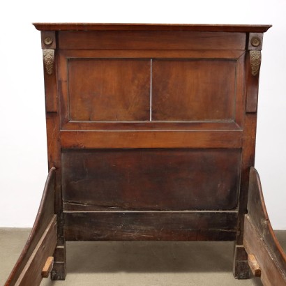 Bett, Empire-Bett, Empire-Bett aus Walnussholz