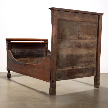 Bett, Empire-Bett, Empire-Bett aus Walnussholz