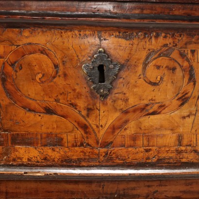 Cómoda, Cómoda barroca, Cómoda barroca en nogal