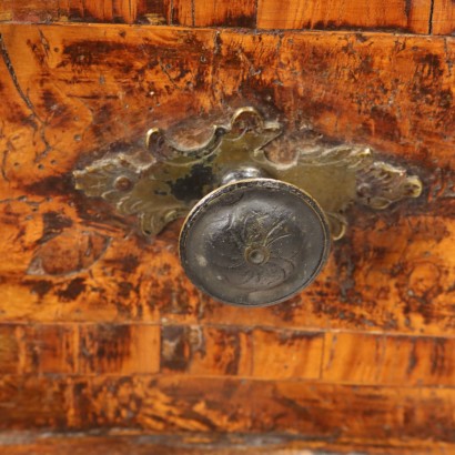 Cómoda, Cómoda barroca, Cómoda barroca en nogal