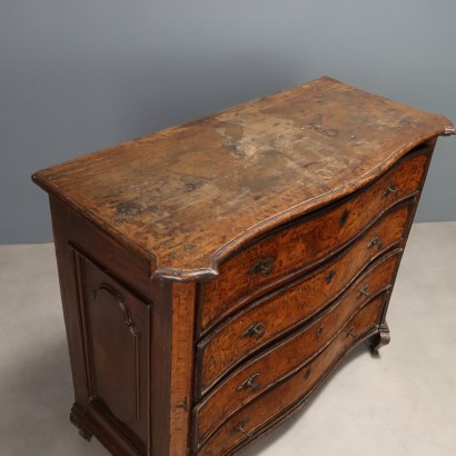 Cómoda, Cómoda barroca, Cómoda barroca en nogal