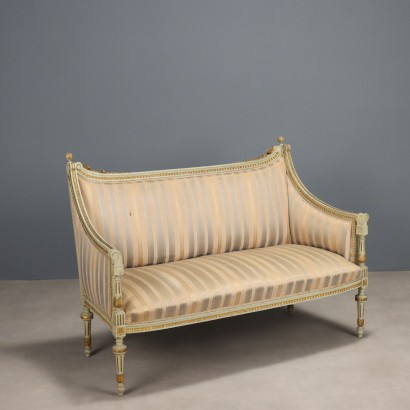 Canapé de style néoclassique