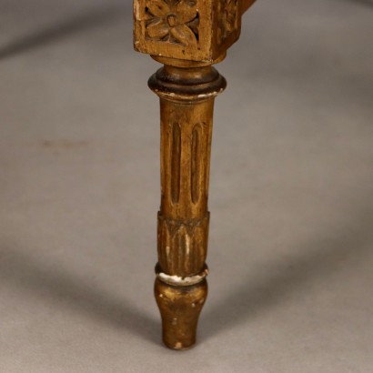 MESA DE CENTRO, Mesa de centro de estilo neoclásico