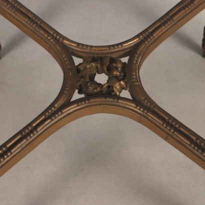 MESA DE CENTRO, Mesa de centro de estilo neoclásico