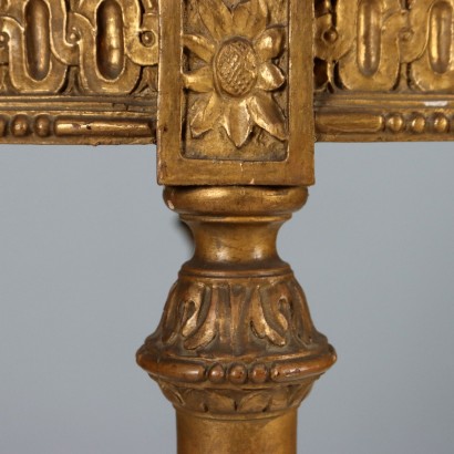 MESA DE CENTRO, Mesa de centro de estilo neoclásico