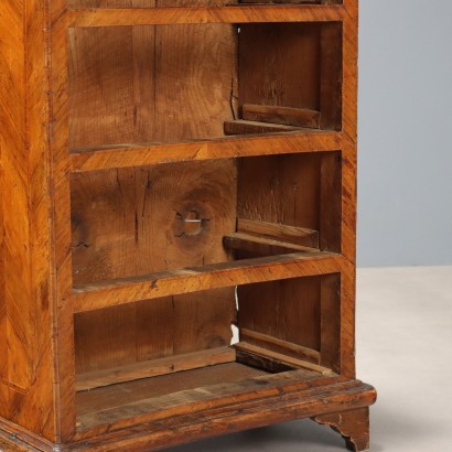 BEDSIDE TABLE, Bedside table in walnut and walnut burl