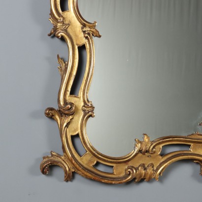 SPIEGEL, geschnitzter und vergoldeter Holzspiegel