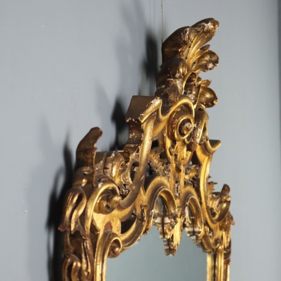 SPIEGEL, geschnitzter und vergoldeter Holzspiegel