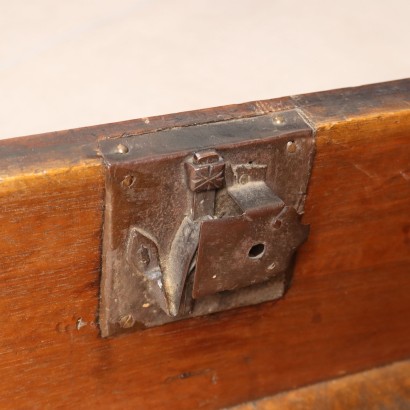 CÓMODA, Cómoda barroca de nogal