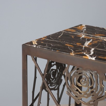 Konsole, Konsole aus Messing mit einem Motiv