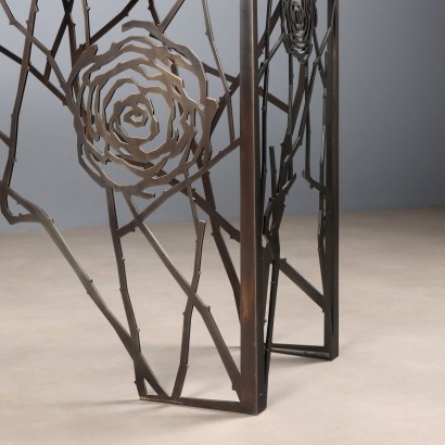 Konsole, Konsole aus Messing mit einem Motiv