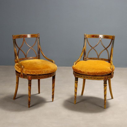 Paar bemalte Sessel, Paar lackierte Walnusssessel