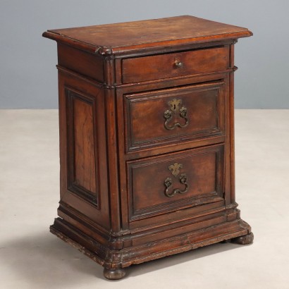 Mesita de noche barroca