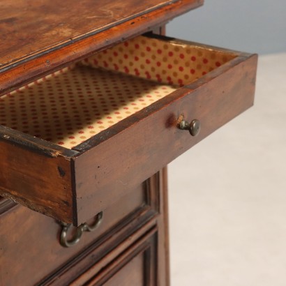 Mesita de noche, Mesita de noche barroca