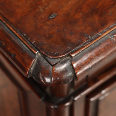 Mesita de noche, Mesita de noche barroca