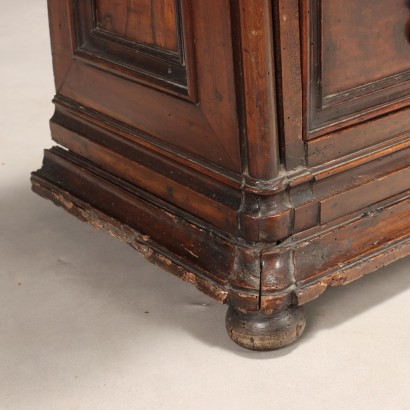 Mesita de noche, Mesita de noche barroca