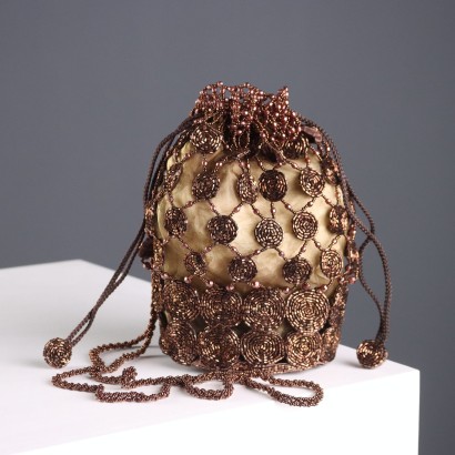 Bolso marrón con cuentas