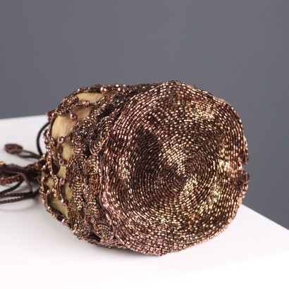 Monedero de cuentas marrones