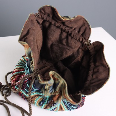 Monedero con bordado de cuentas