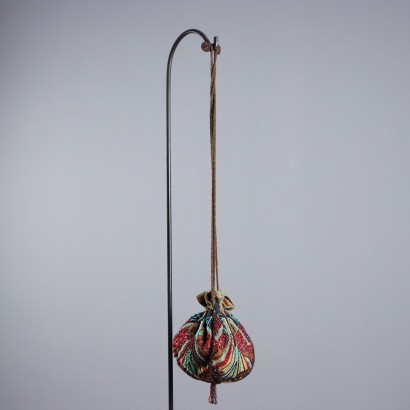 Monedero con bordado de cuentas