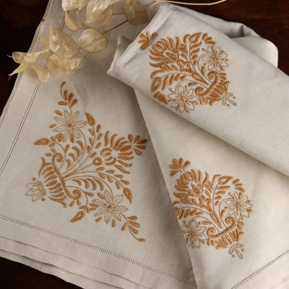 Nappe en lin brodée 187 x 162 cm