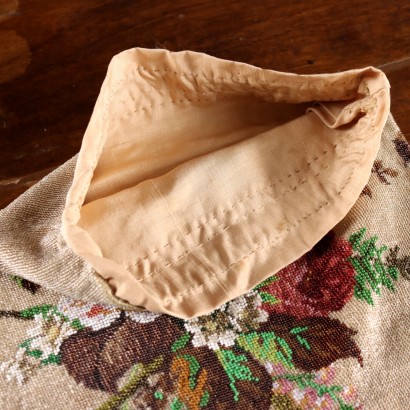 Monedero bordado con cuentas