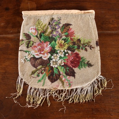 Monedero bordado con cuentas