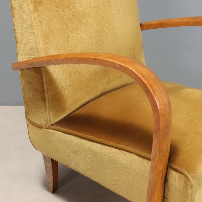 Deux fauteuils des années 50 et 60